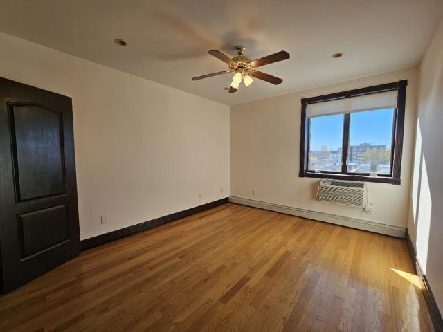 Building Photo - 3 bedroom in BROOKLYN NY 11223