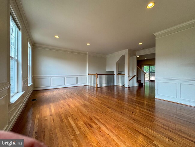 Building Photo - 8173 Glade Bank Dr