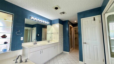 Building Photo - 14834 Charlmont Dr