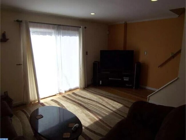 Foto del edificio - 1814 W 16th St