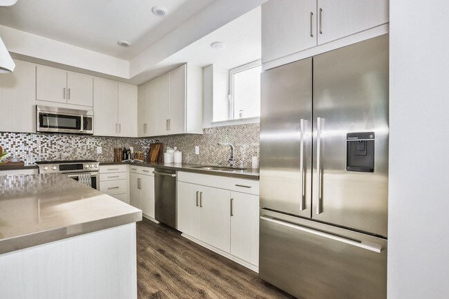 Foto del edificio - 14020 Panay Way