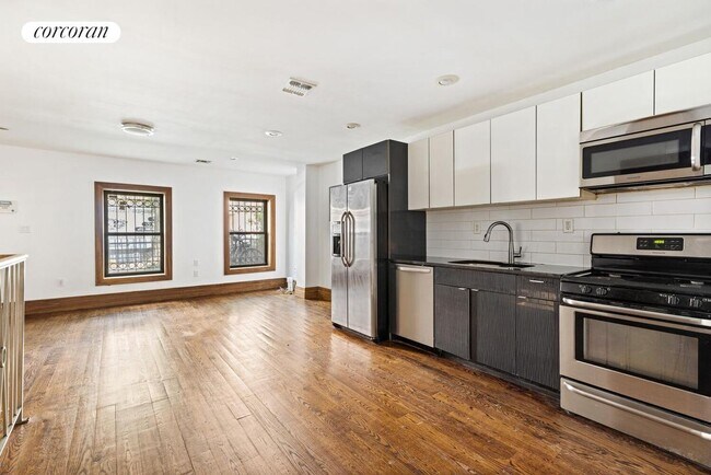 Foto del edificio - 620 Monroe St