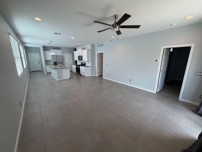Building Photo - 3673 E Sandoval Dr