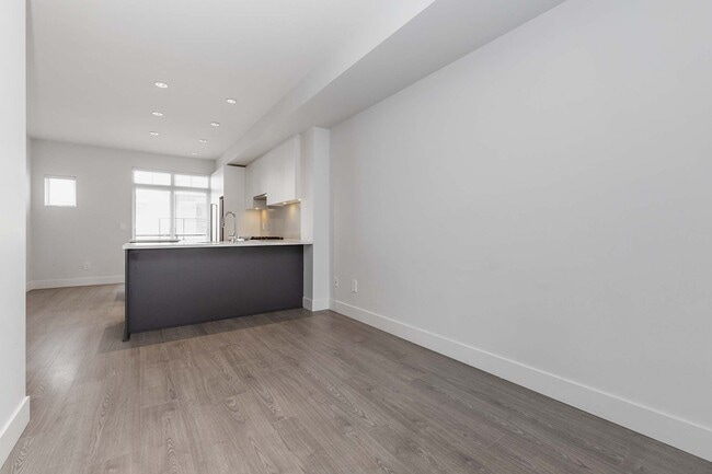 Building Photo - 2070 Oak Meadows Dr