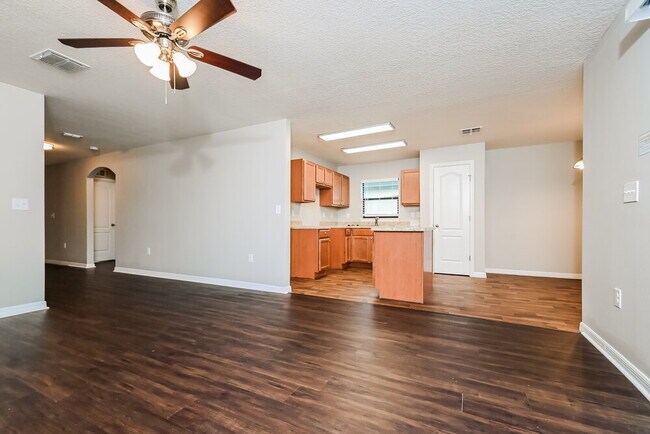 Foto del edificio - 720 Chatham Walk Dr