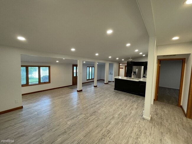 Building Photo - 3 br, 2 bath House - 248 Oak Grove Dr