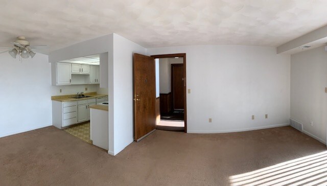 Building Photo - 12 Woodbridge Park