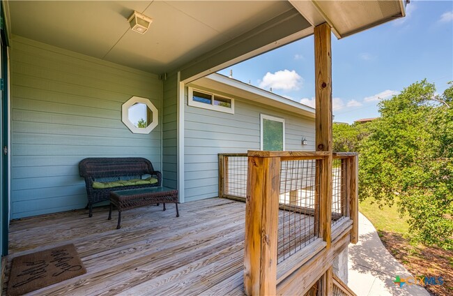 Foto del edificio - 420 Lake Forest