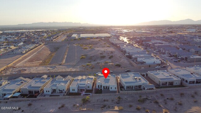 Foto del edificio - 870 Airship Pl