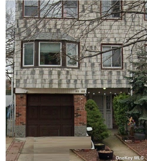 Primary Photo - 61-9-61171 171st St