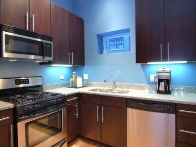 Building Photo - 1712 W Warren Blvd