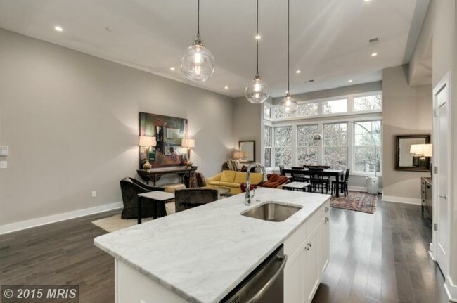 Foto del edificio - 630 14th St NE