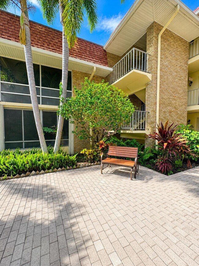 Foto del edificio - 5570 Tamberlane Cir