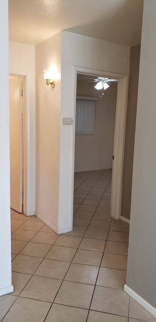 Building Photo - La Mesa 2BR with Small Private Yard