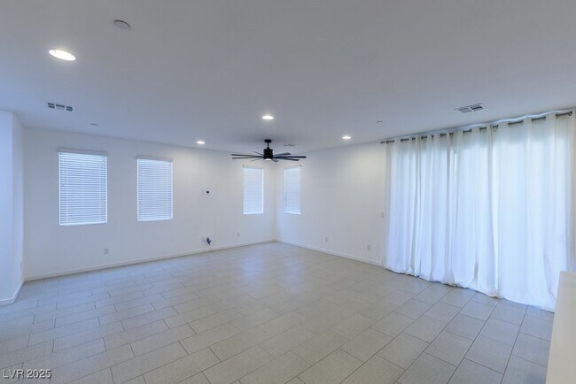 Foto del edificio - 11278 Kraft Mountain Ave