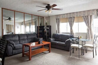 Building Photo - 2442 Kuhio Ave