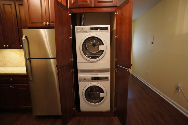 Foto del edificio - 1429 Bath Ave