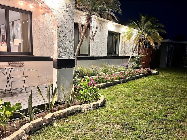 Foto del edificio - 581 NW 185th St