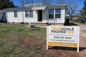 Building Photo - 3608 Grote St SW