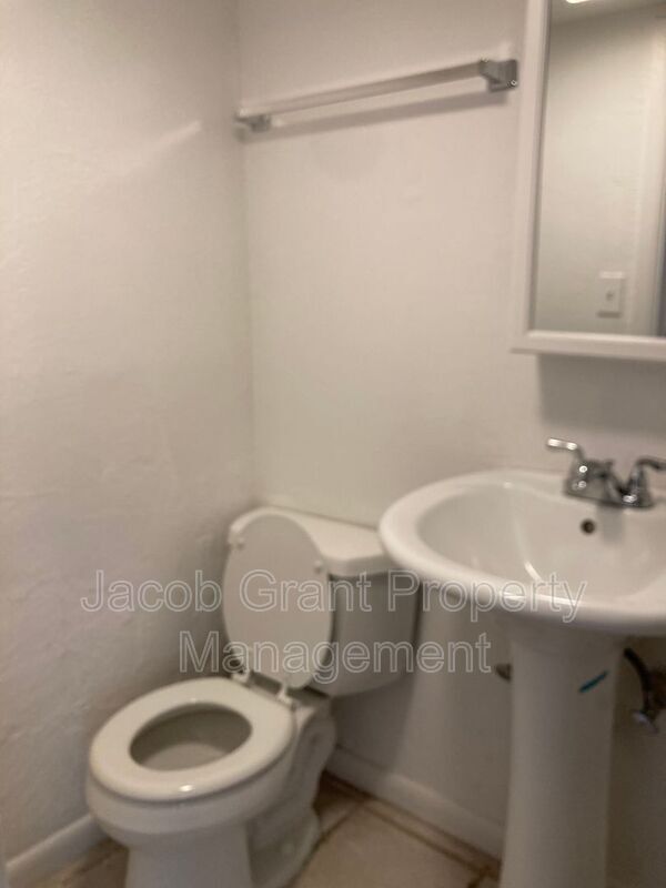 Foto del edificio - 204 6th St