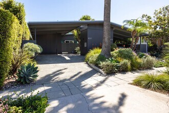 Building Photo - 8017 El Paseo Grande