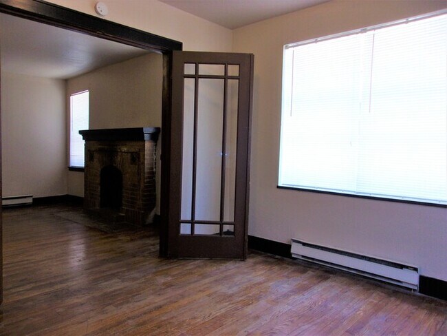 Foto del edificio - LARGE 1 BED 1 BATH EDGEMERE PARK ADDITION NW OKC
