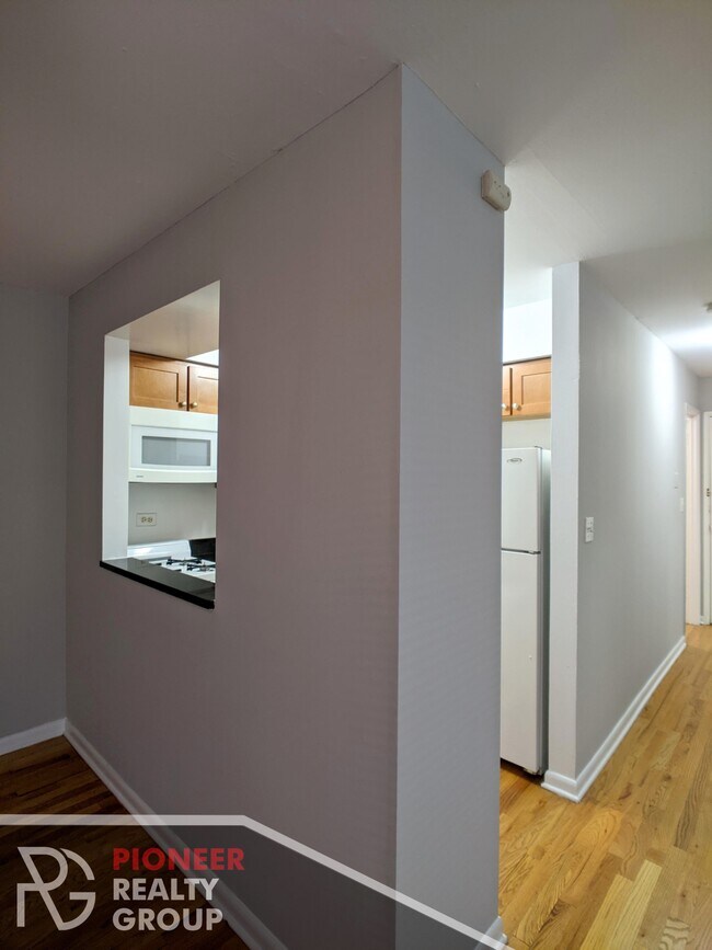 Foto del edificio - 524 W Oakdale Ave