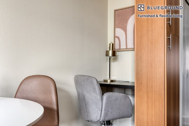 Foto del edificio - 880 N Alameda St