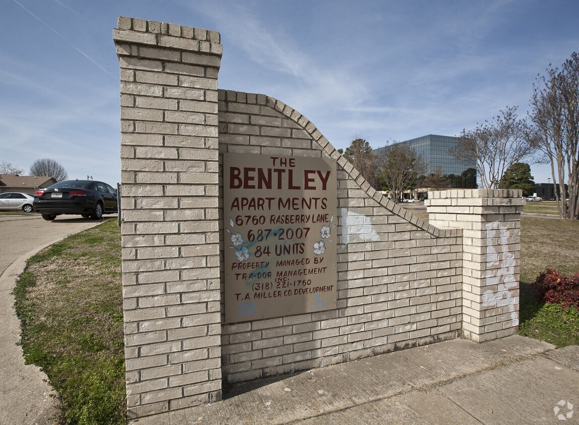 Foto del edificio - Bentley Apartments
