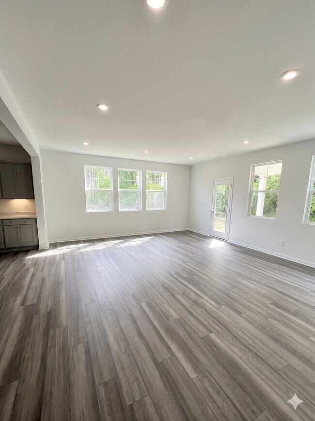 Foto del edificio - 296 Thompson Overlook Wy