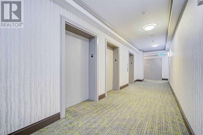 Photo du bâtiment - 7890 Bathurst St