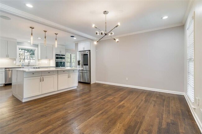 Foto del edificio - 1655 Broughton Ct