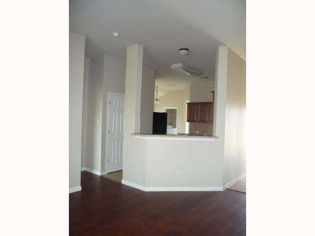 Foto del edificio - 102 Aguilar Dr