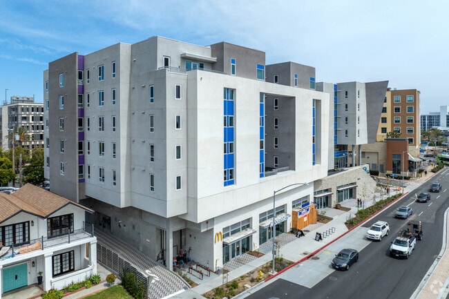 Photo - Topaz Apartments