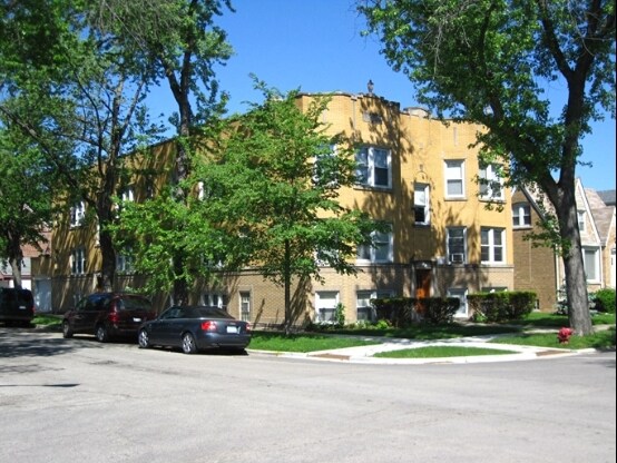 Building Photo - 3400 N Nagle Ave