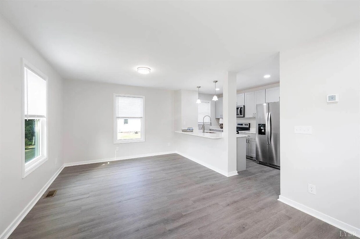 Foto principal - 2410 Poplar St