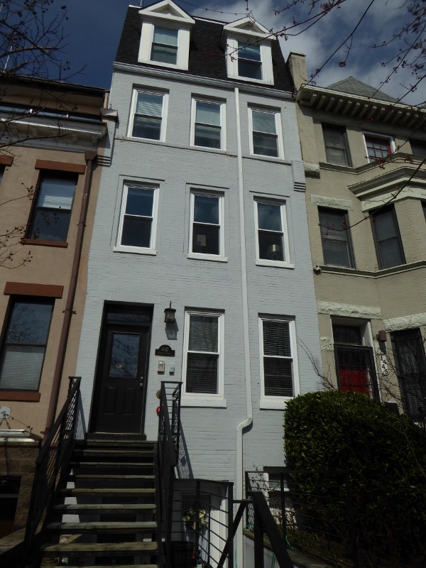 Building Photo - 1447 Girard St NW