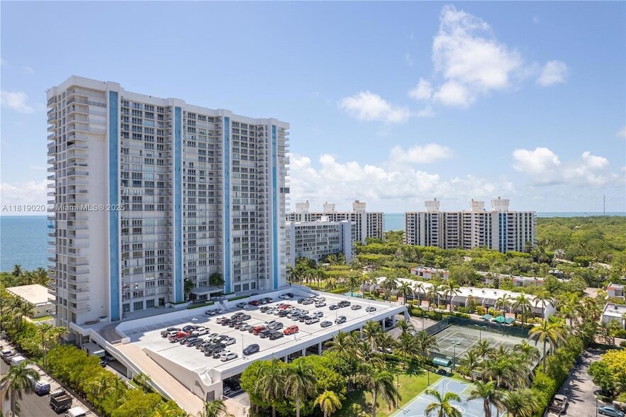 Foto principal - 881 Ocean Dr