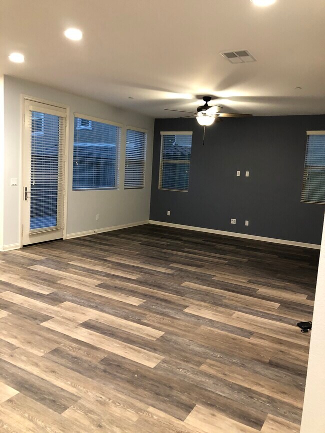 Building Photo - 956 Sea Glass Way