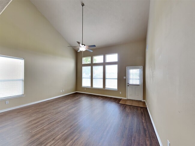 Building Photo - 19002 Bressingham Dr