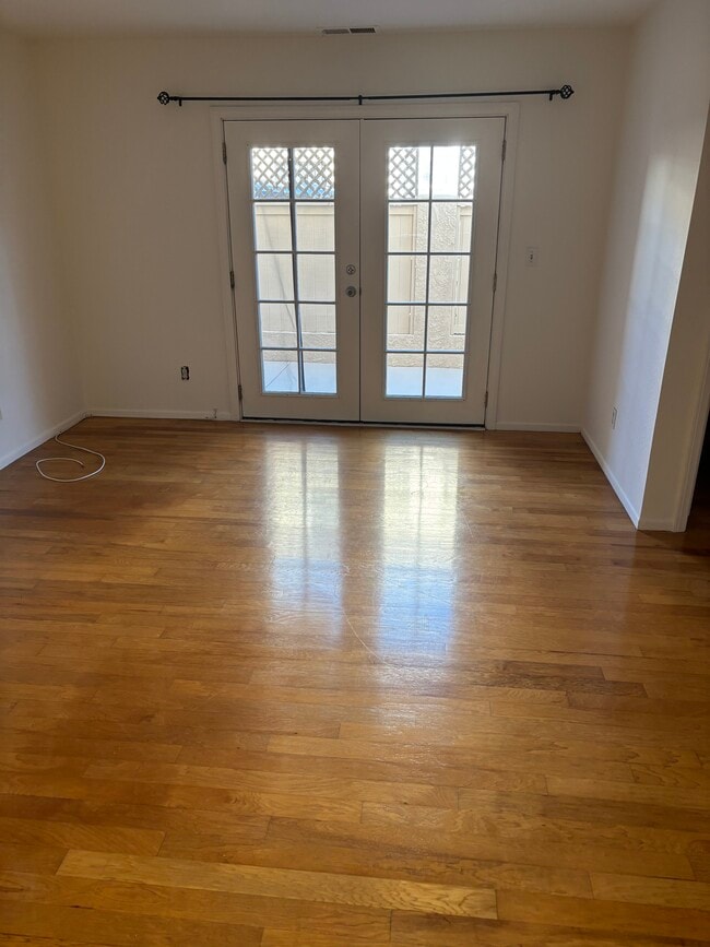 Foto del edificio - 2305 Clark Ln