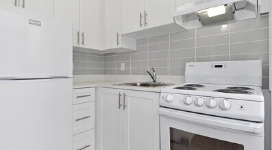 Building Photo - 1380 Jervis St