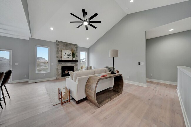 Foto del edificio - Beautiful Luxury Townhome