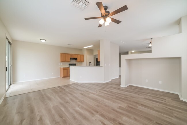 Building Photo - 14419 N 149Th Drive