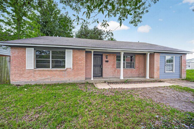Building Photo - 4118 Sunflower St