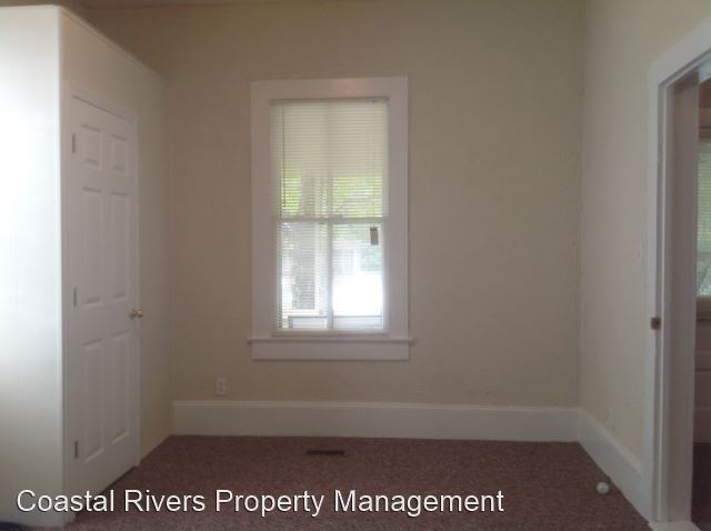Foto del edificio - 2 br, 1 bath House - 117 E. 8th St.