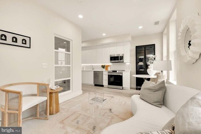 Building Photo - 2005 11th St NW