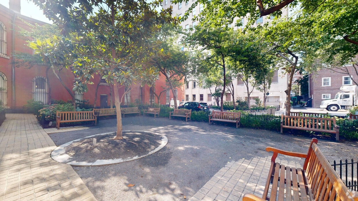 Photo - The St James Apartments