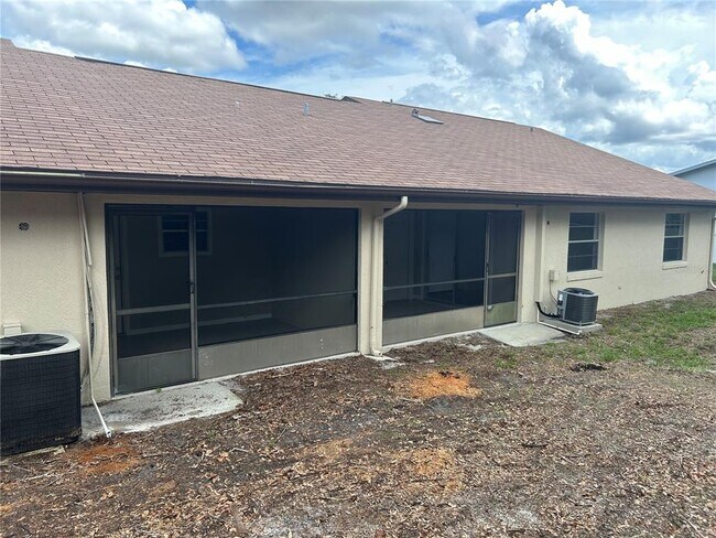 Foto del edificio - 54 Ivy Ln