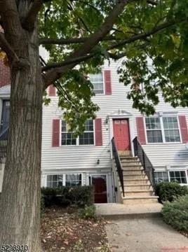 Photo - 157 W Market St Townhome